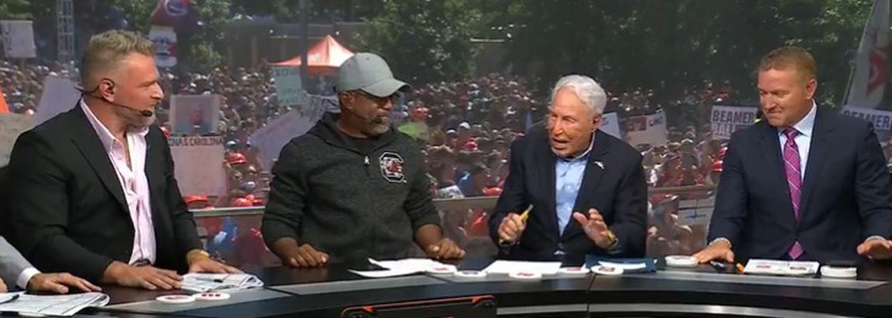 GameDayâs Lee Corso makes headgear pick, predicts CFP national champion; Here are the picks