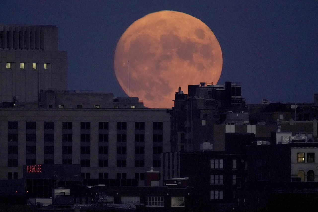 Harvest full moon: When to see the last supermoon of 2023