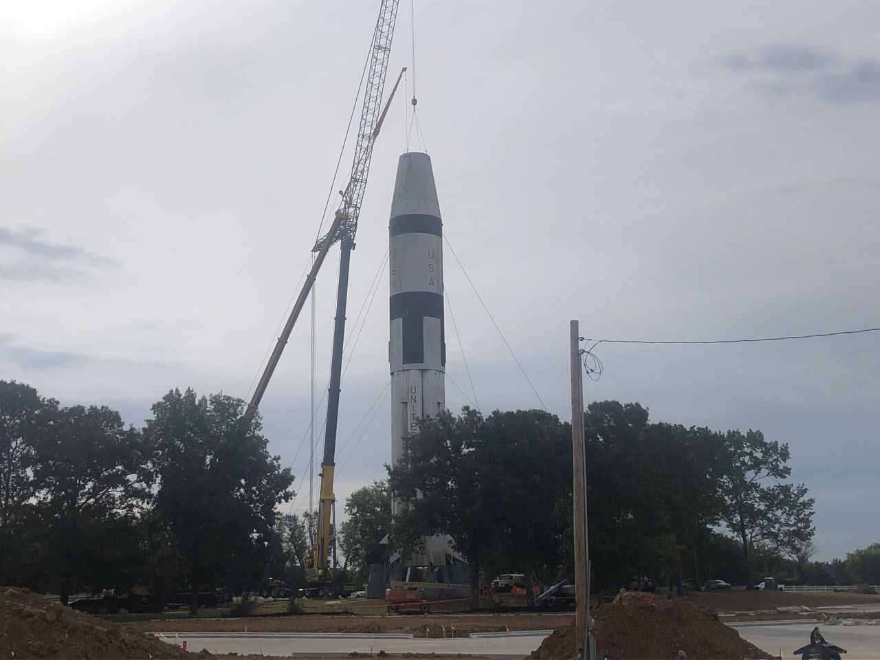 Historic Alabama welcome center rocket dismantling begins