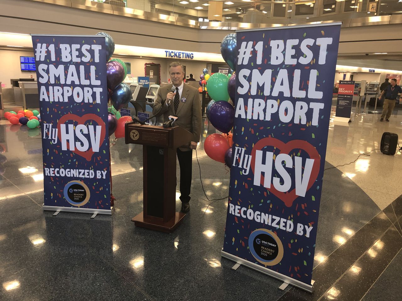 Is Huntsville the nationâs best small airport? Cast your vote now