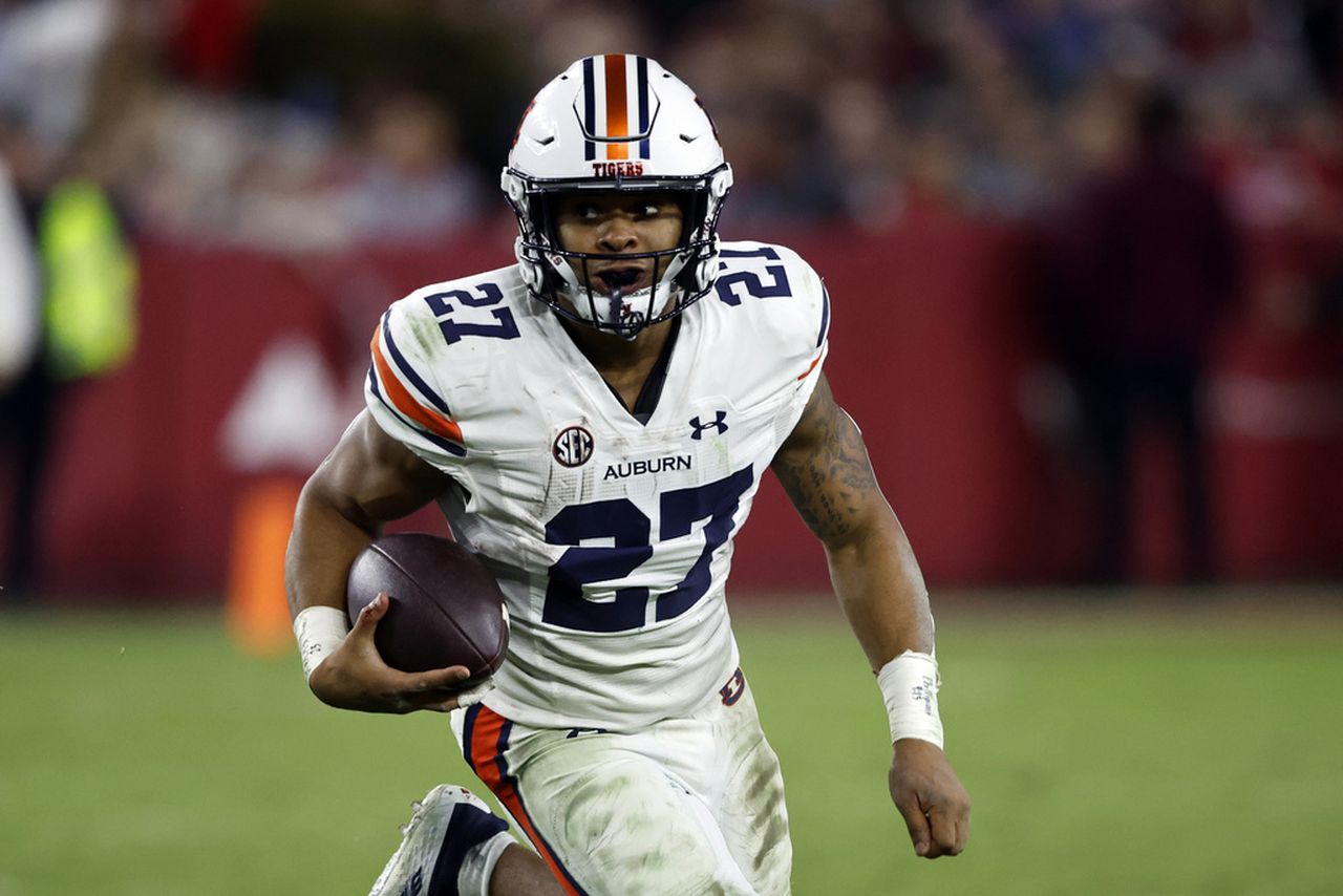 Jarquez Hunter not starting in Auburnâs opener against UMass