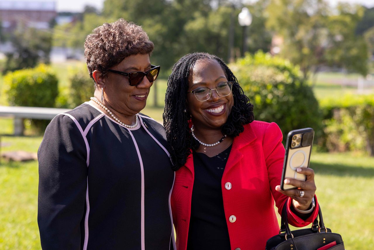 Justice Ketanji Brown Jackson visits Tuskegee University, motherâs alma mater