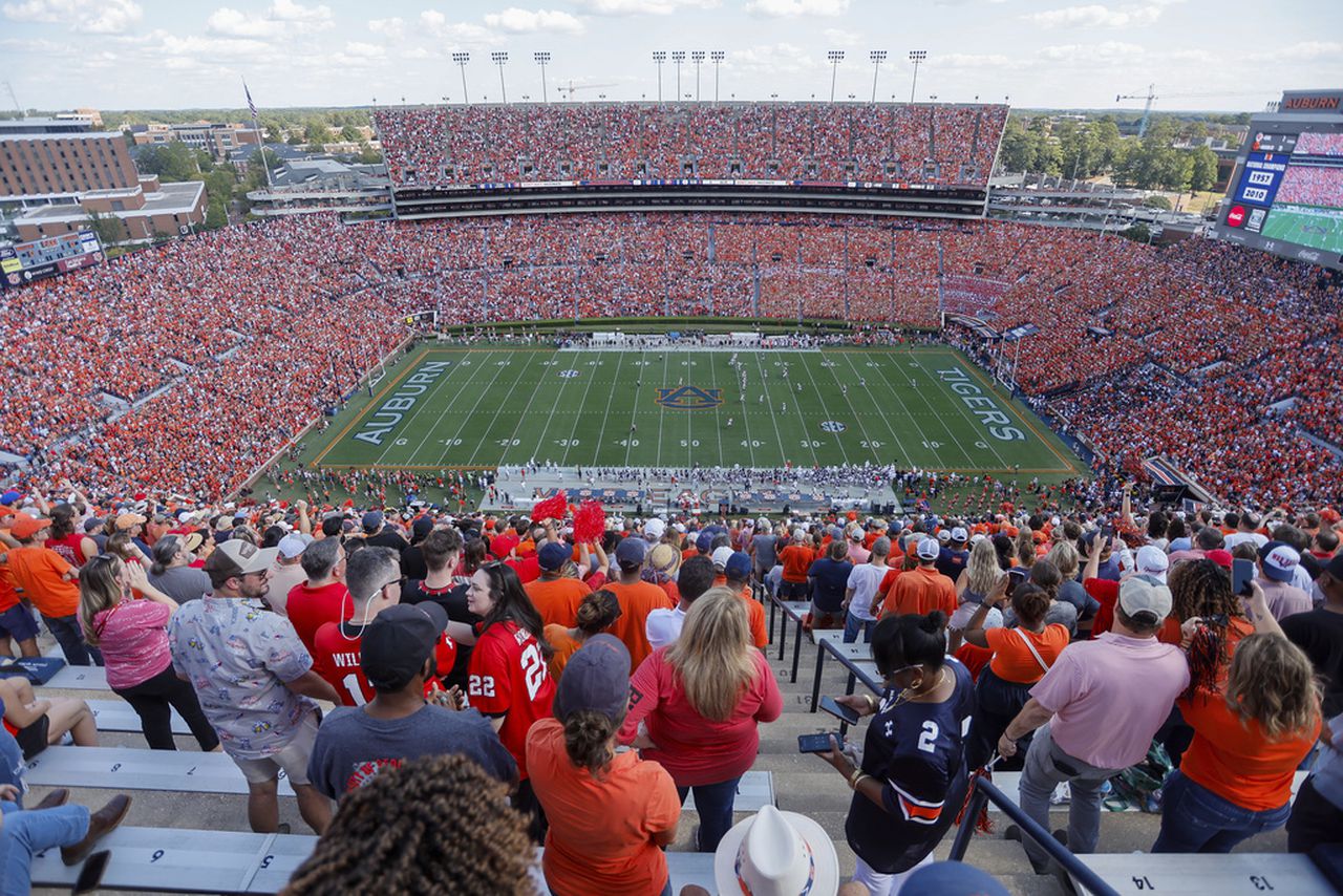 Kirby Smart has message for Auburn fans after Georgia survives at Jordan-Hare Stadium