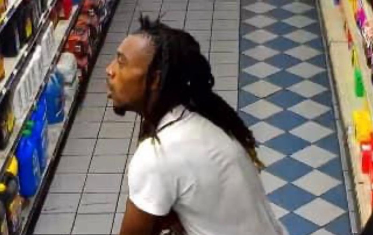 Knife-wielding suspect sought in Birmingham weekend robbery