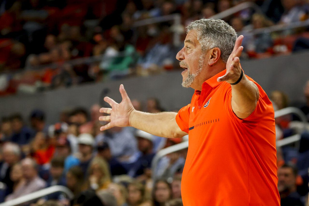 Surprise! Auburn basketball's Bruce Pearl makes trek out west for Auburn-Cal matchup