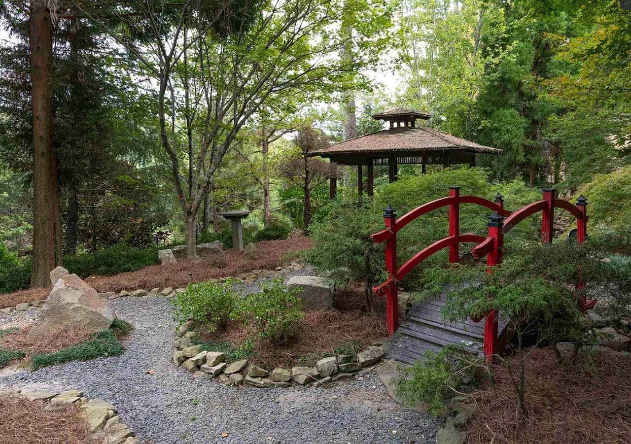 Take a look inside a Birmingham radio legendâs Japanese garden home