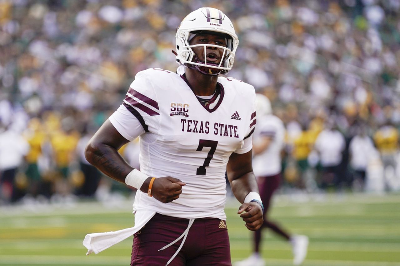 TJ Finley accounts for 4 TDs as Texas State stuns Baylor for first win over Power 5 foe