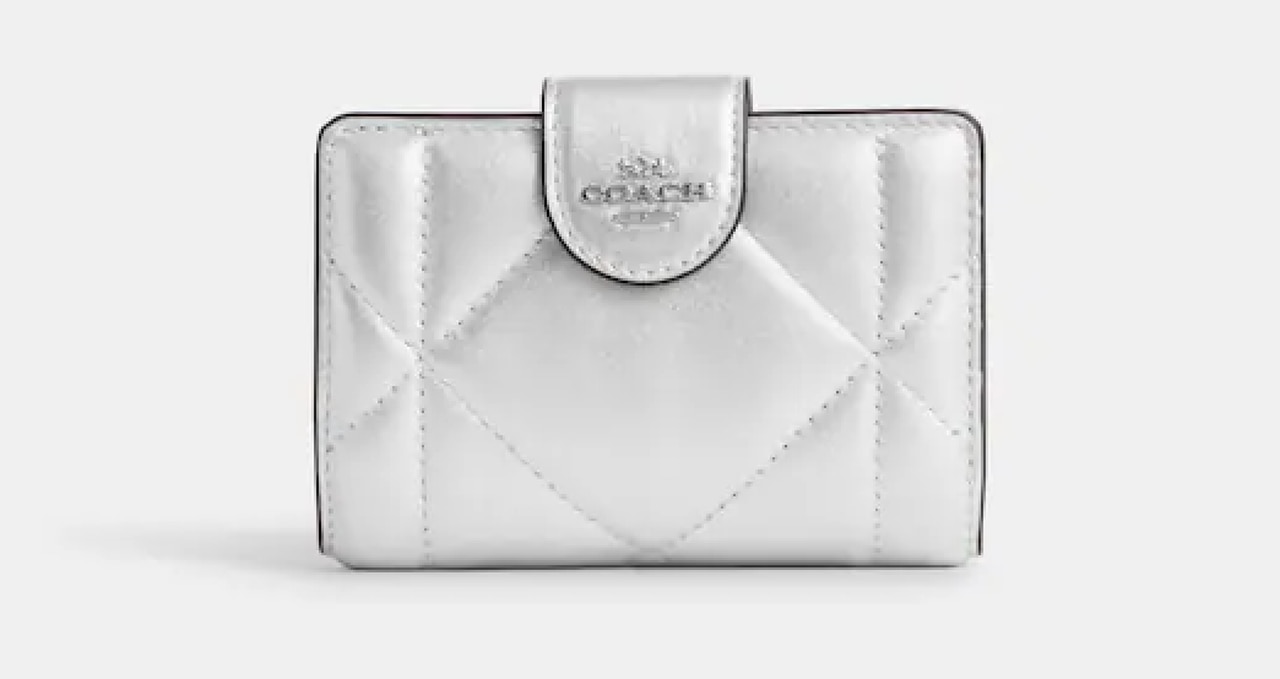 Medium Corner Zip Wallet With Puffy Diamond Quilting