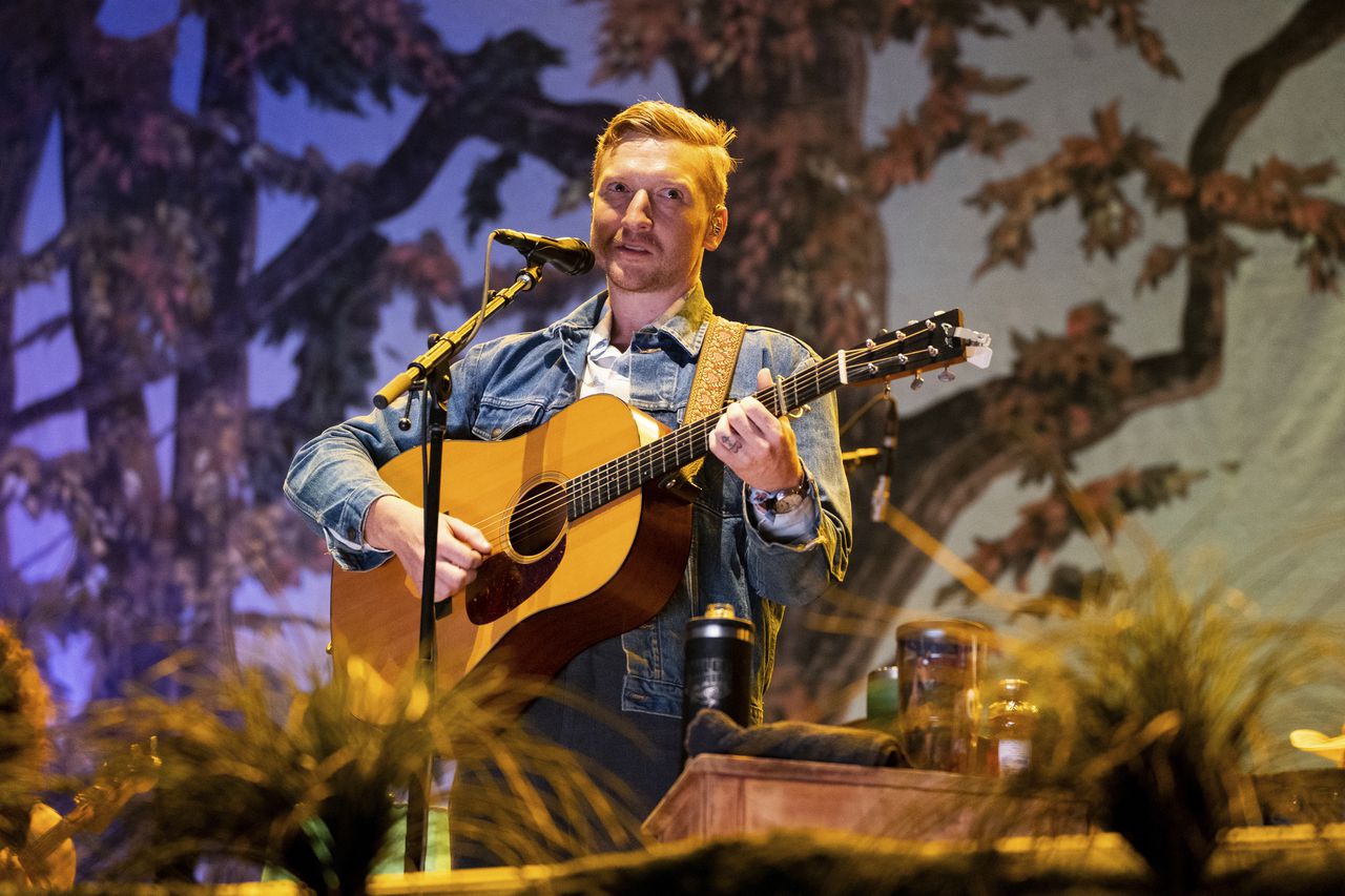 Tyler Childers coming to Alabama on âMule Pull â24 Tourâ: How to get tickets