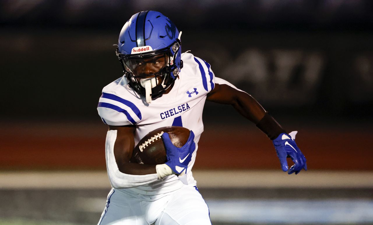 Vote for the Hollis Wright Birmingham area top football performance for Week 2