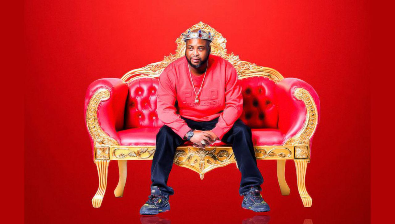 Want to buy or rent a throne? Birminghamâs âThrone Kangâ can help