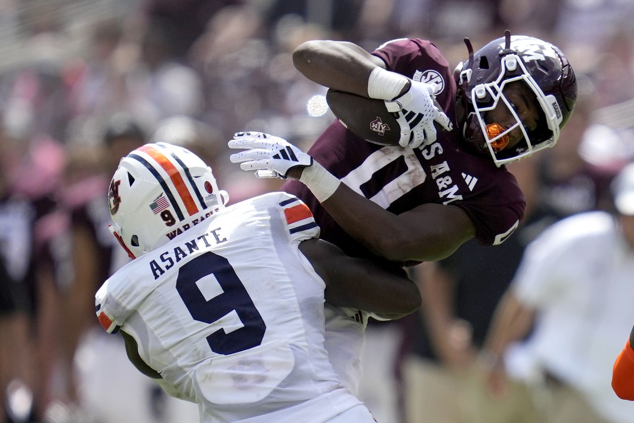 What was Jimbo Fisher doing on the field? Auburnâs Eugene Asante called it bizarre.