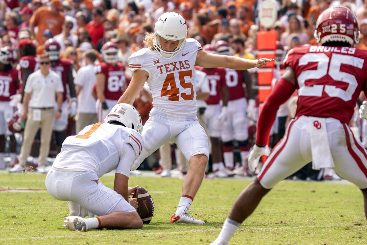 Who is Bert Auburn? Watch Texas kickerâs NIL commercial with Alabamaâs Will Reichard