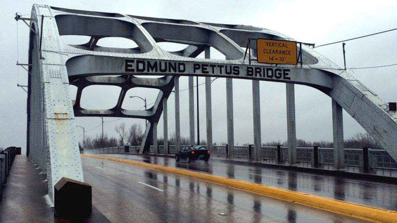 2 women struck by car, killed while pushing disabled car on Selmaâs Edmund Pettus Bridge