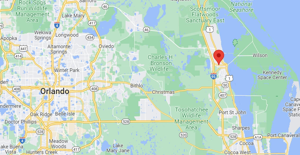 69-year-old skydiver plunges to death in Florida front yard; police investigating