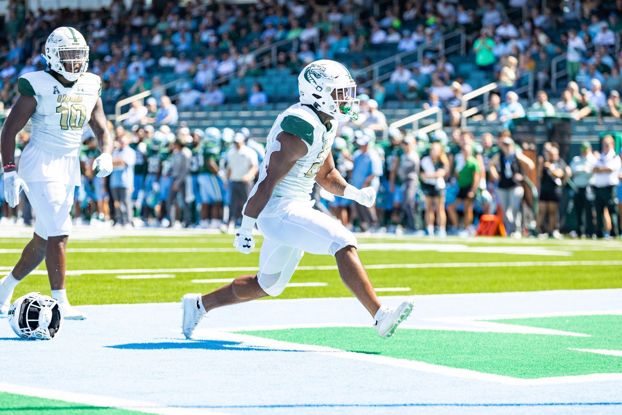 Isaiah Jacobs - UAB football