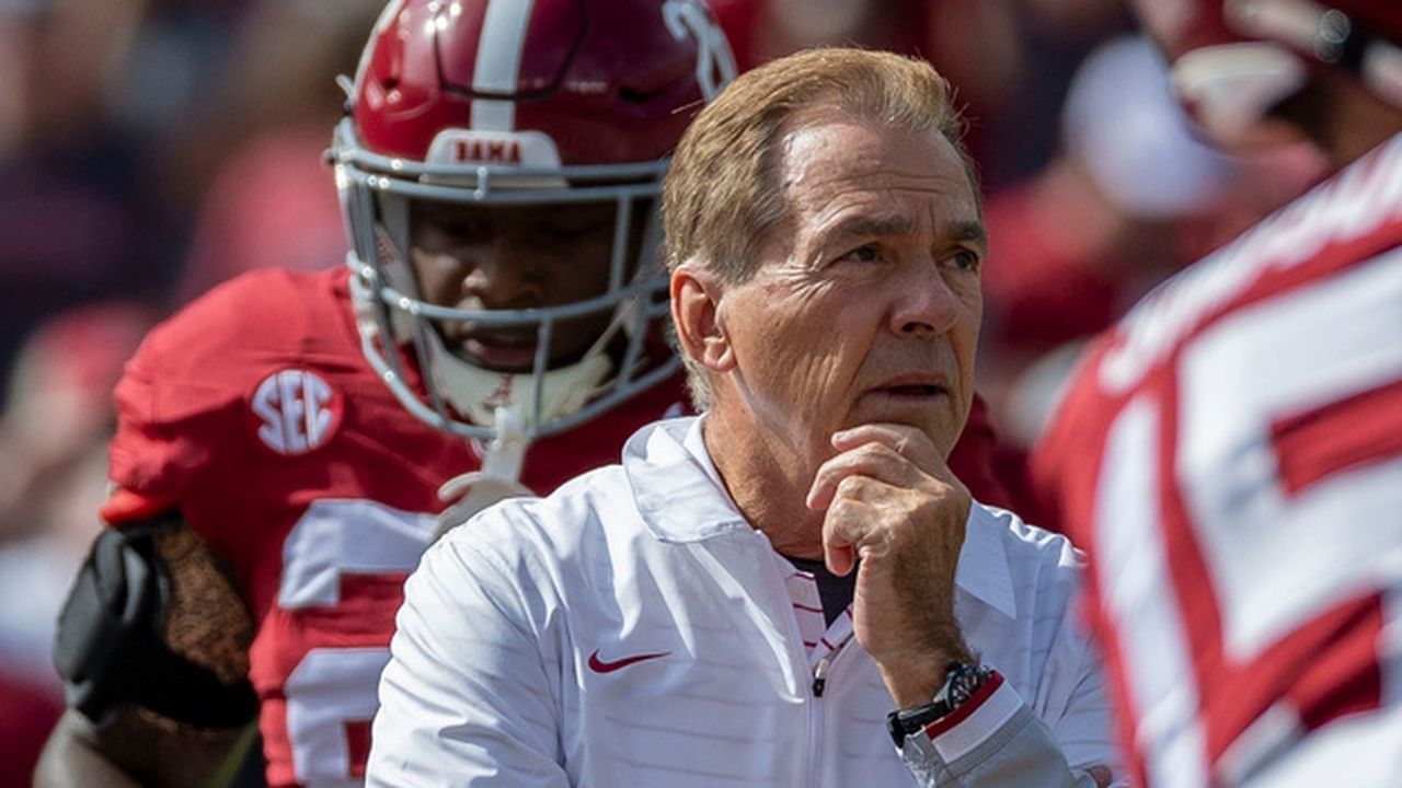 Alabama fans vent as Tide trails Tennessee at halftime