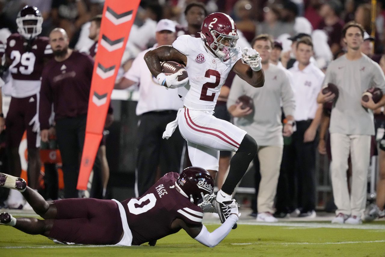 Alabama football rises again in coaches poll following third consecutive win