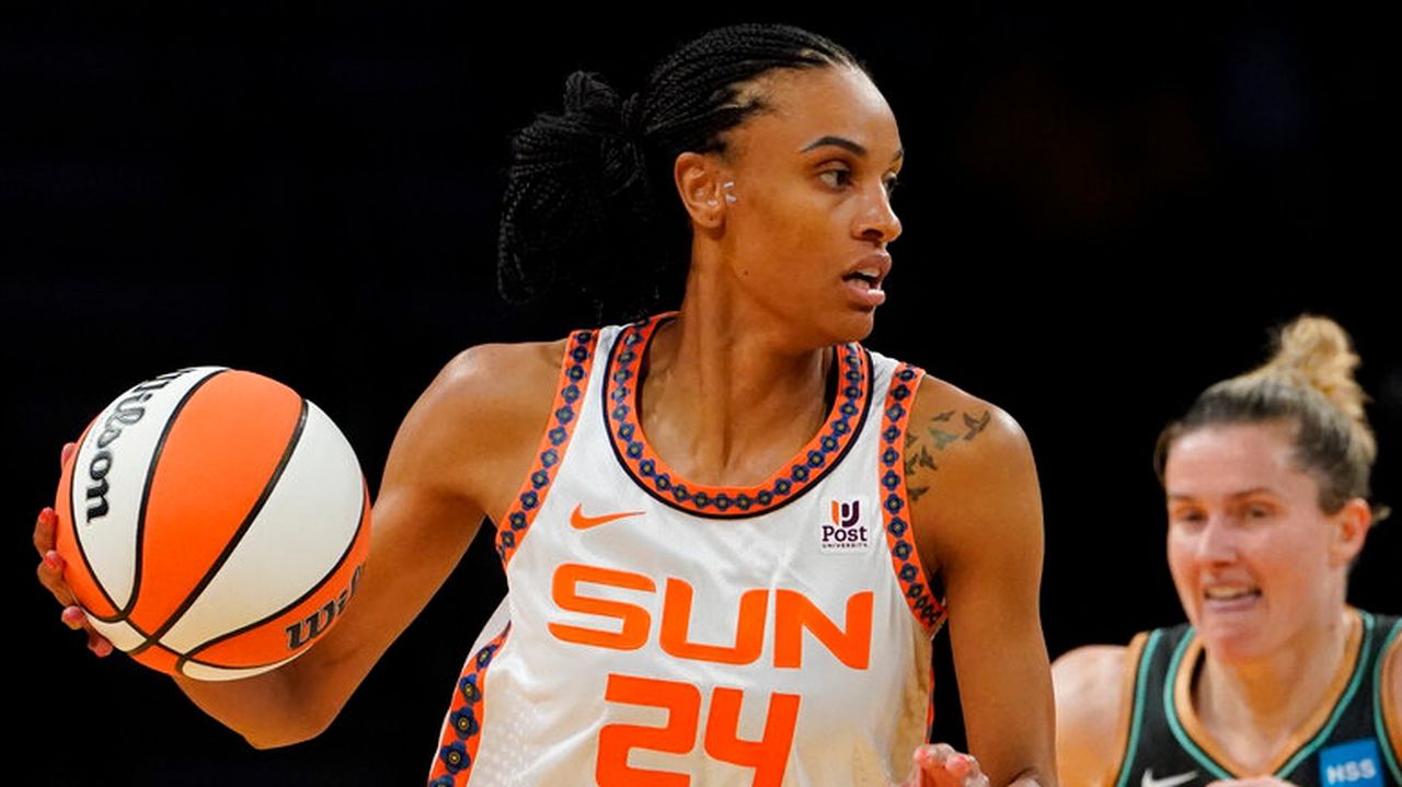 Auburn womenâs basketball to retire DeWanna Bonnerâs No. 24 jersey