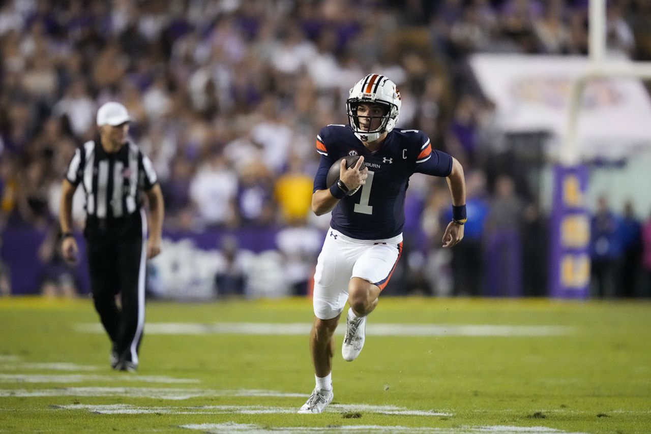 Auburnâs stubborn Thorne-Ashford QB rotation continues in 48-18 loss to No. 22 LSU