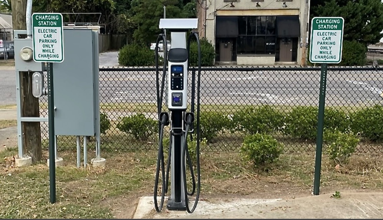 Birmingham Parking Authority opens electric vehicle charging station in Avondale