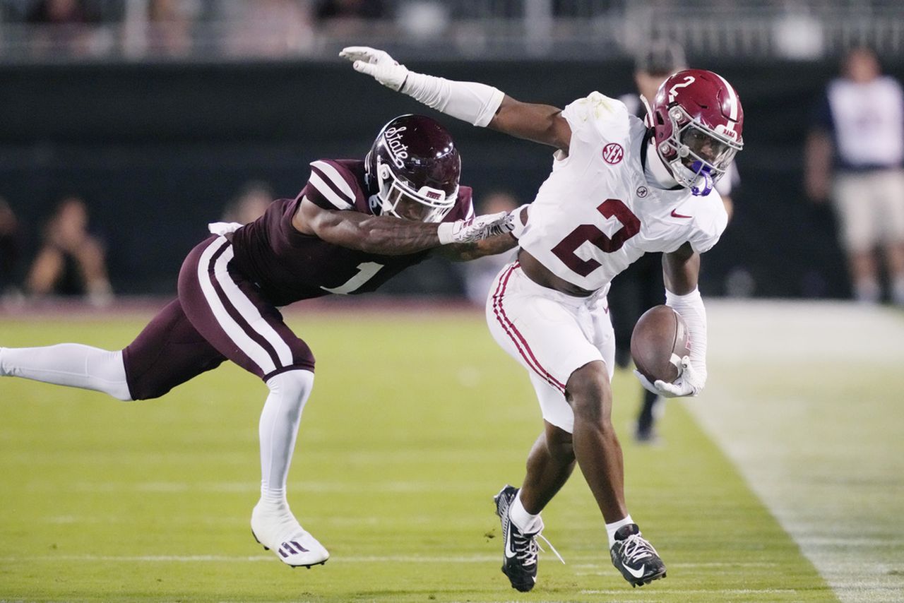 Caleb Downs keeps developing for Alabama, earns SEC freshman award