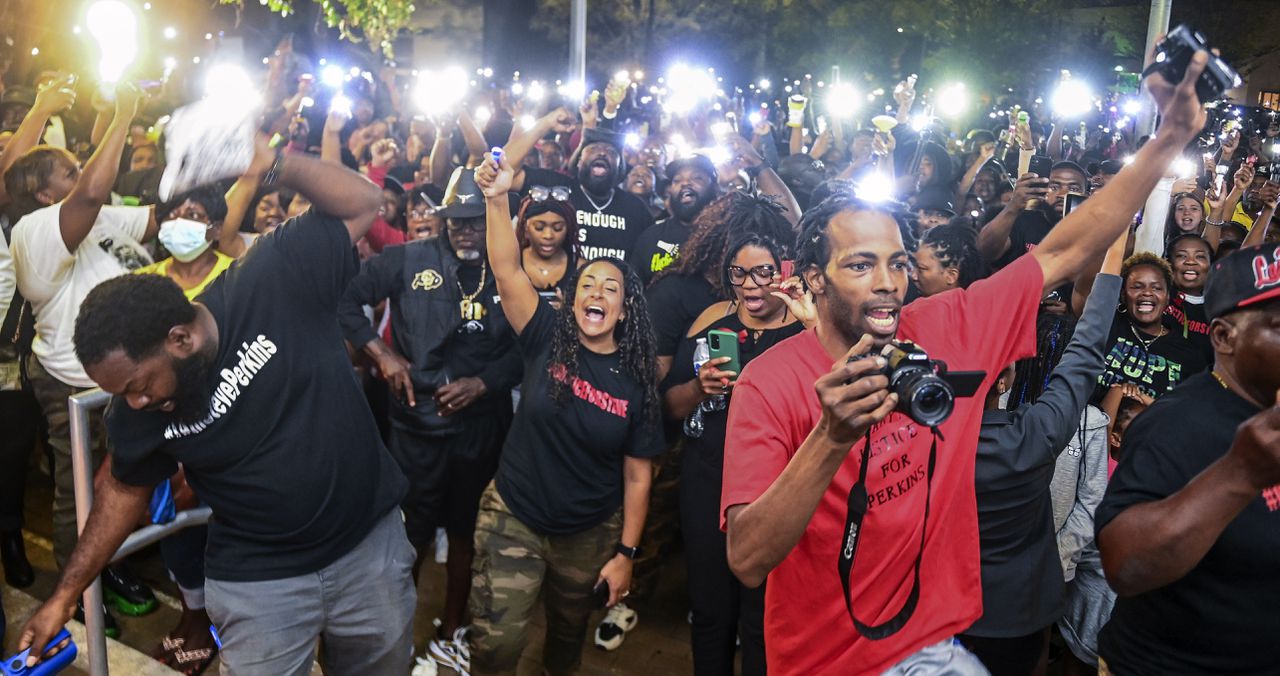 Decatur mayor deactivates Facebook account as police shooting investigation, protests continue