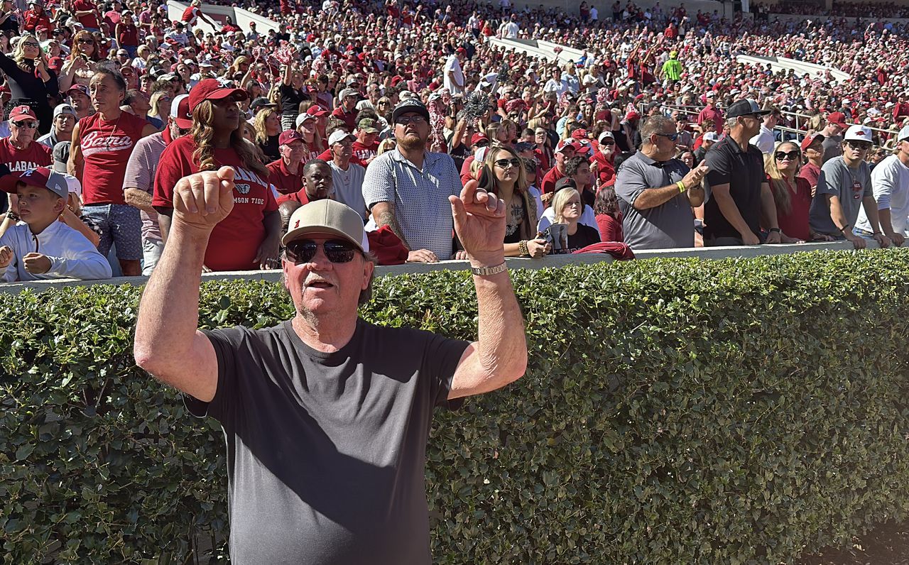 Dixieland Delight songwriter has surreal first Alabama game