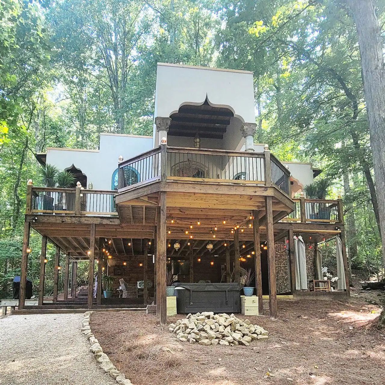 The Flying Carpet Treehouse