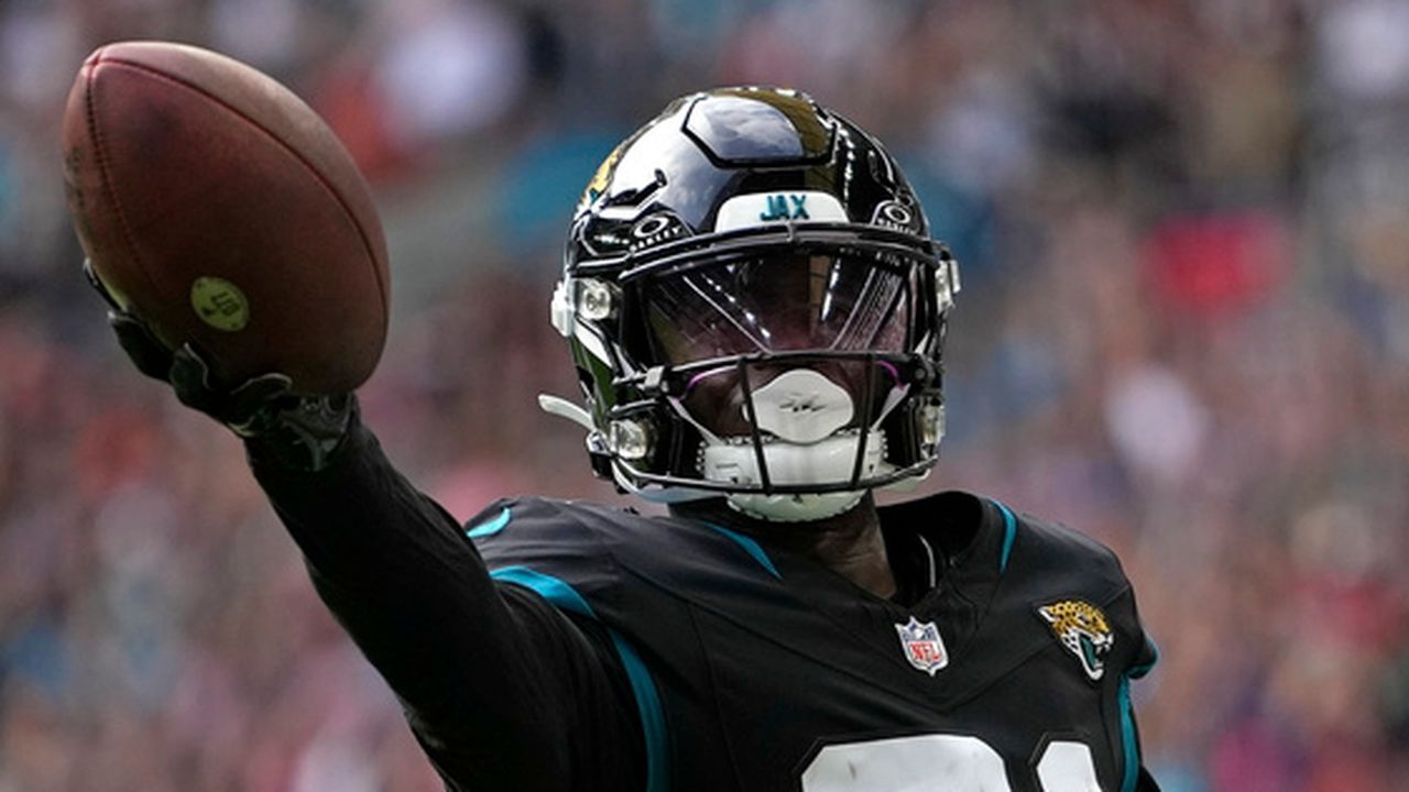 Former UAB standout paces Jaguars to London victory