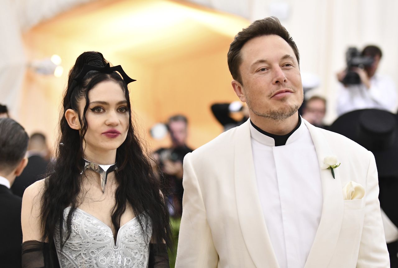 Grimes sues Elon Musk for allegedly keeping child from her, says she had never seen photo of kids