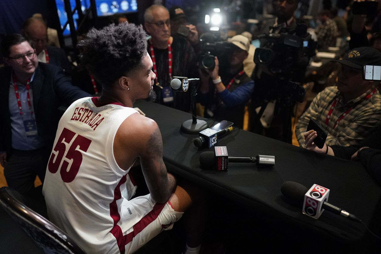 How Aaron Estrada fits in with Alabama menâs basketball in 2023-24