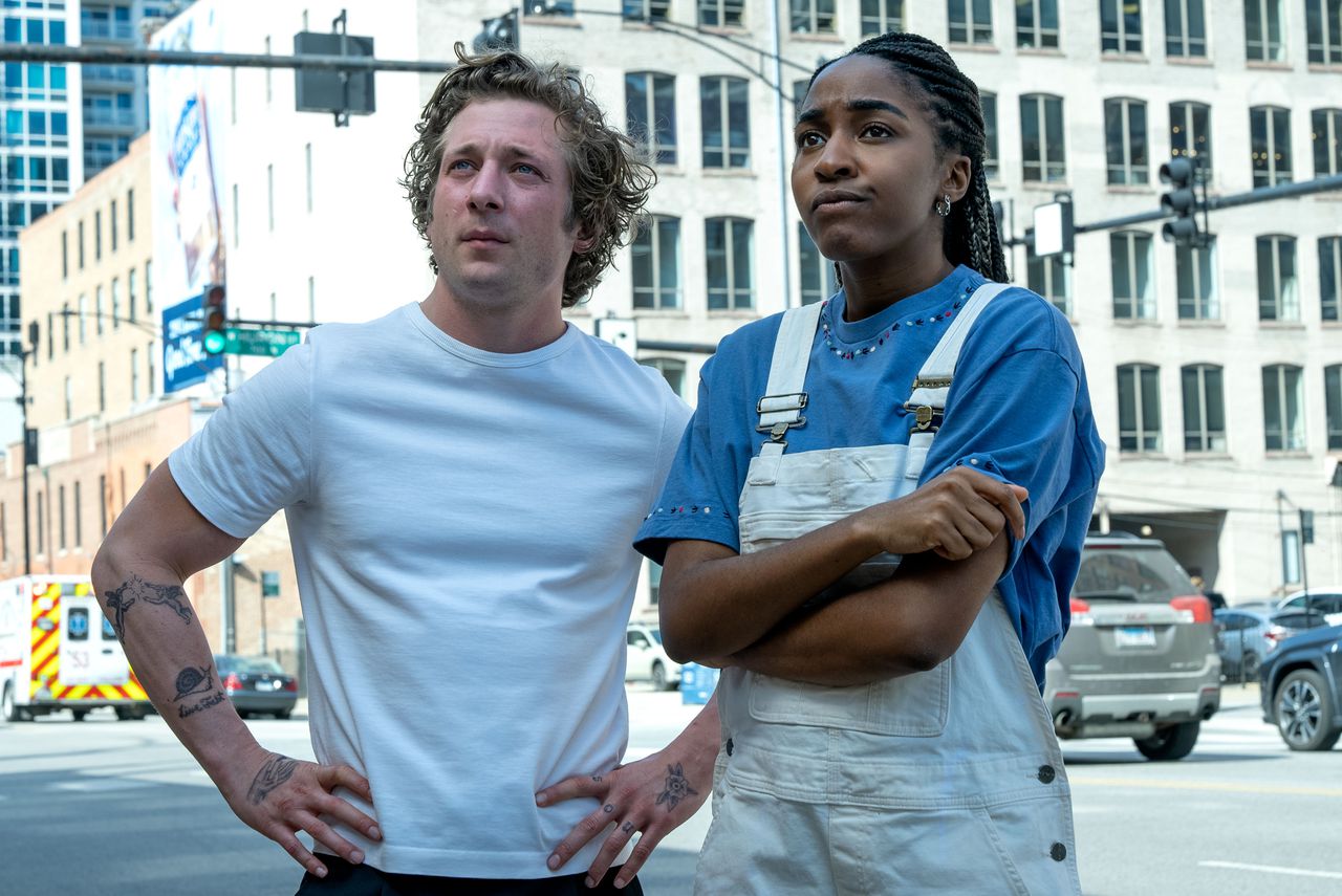 Jeremy Allen White of âThe Bearâ to take breathalyzer tests, attend AA under custody agreement