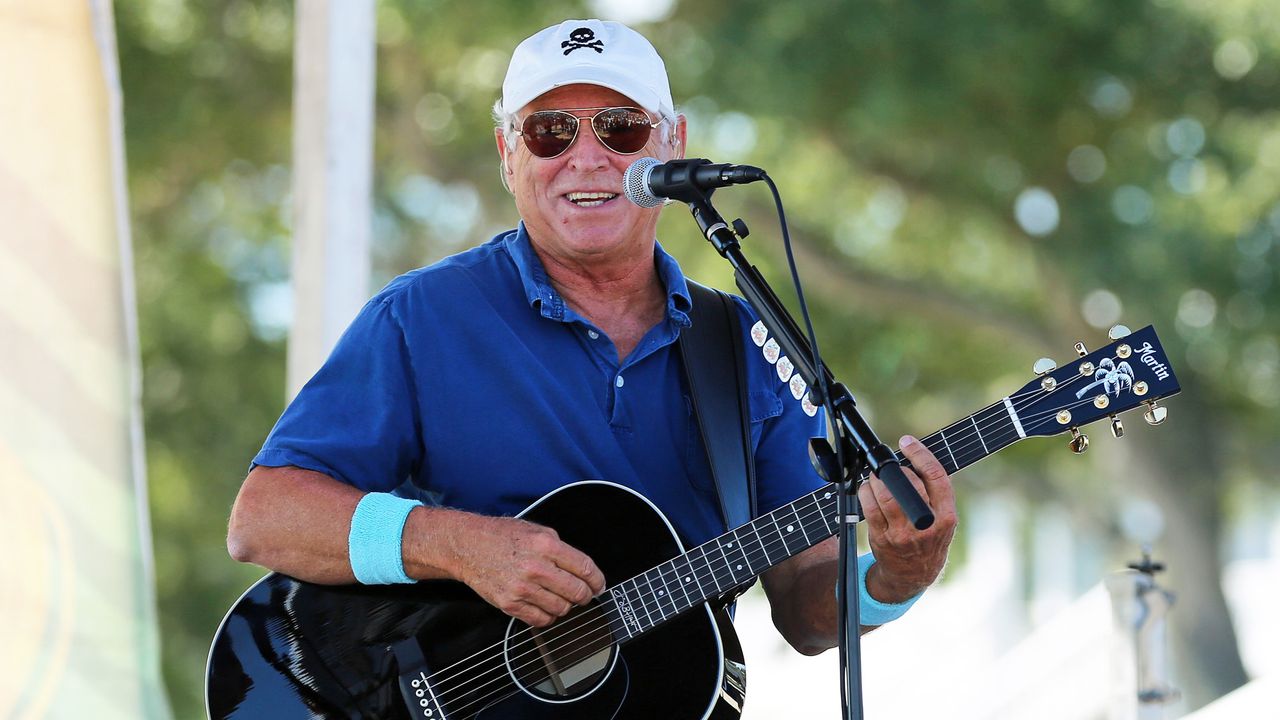 Jimmy Buffettâs âBubbles Upâ video brims with nostalgic images