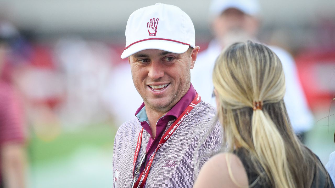 Justin Thomas critiques golf reporter over parts of new LIV vs PGA Tour book