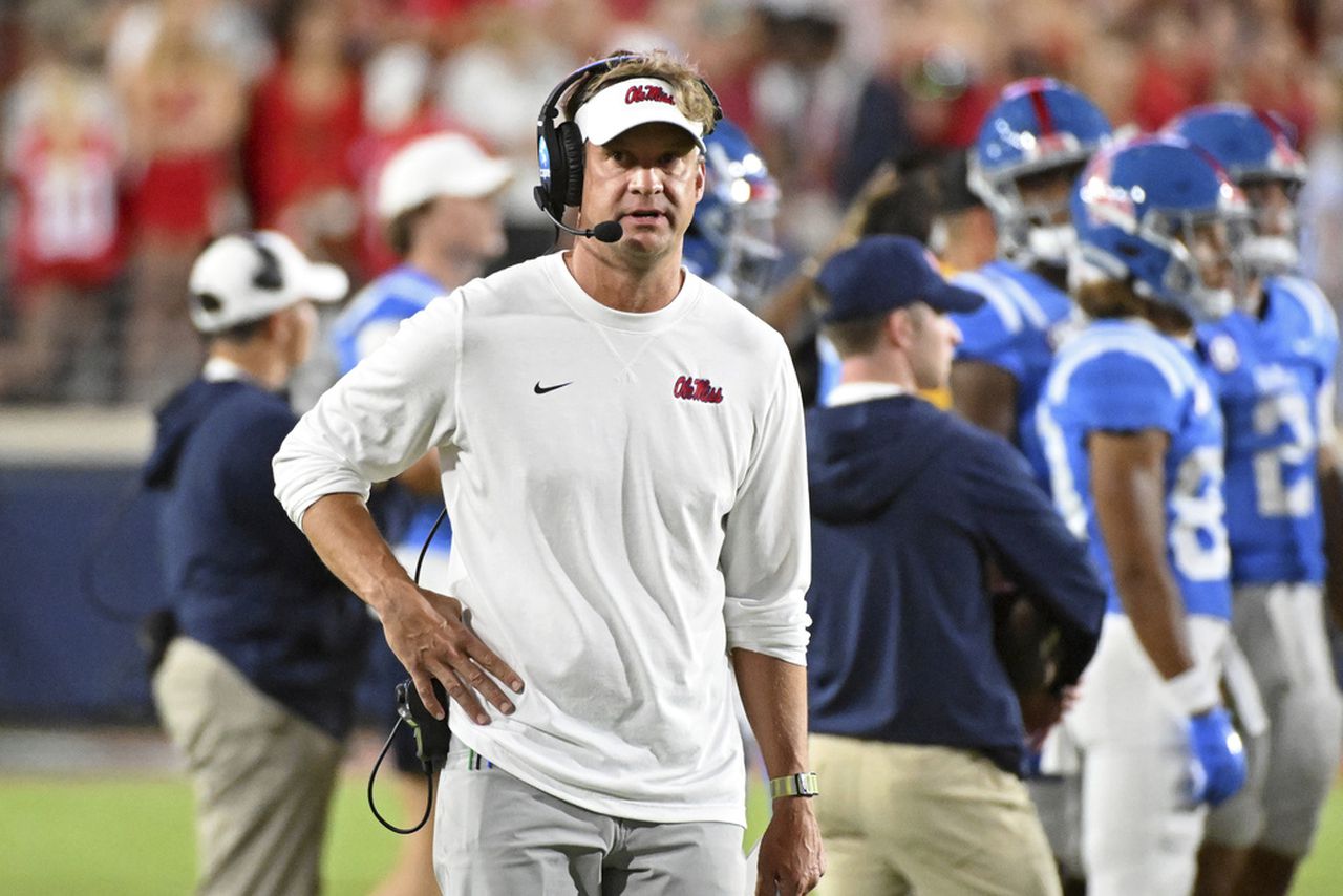 Lane Kiffin reposts column that states he should be fired if he loses to Auburn