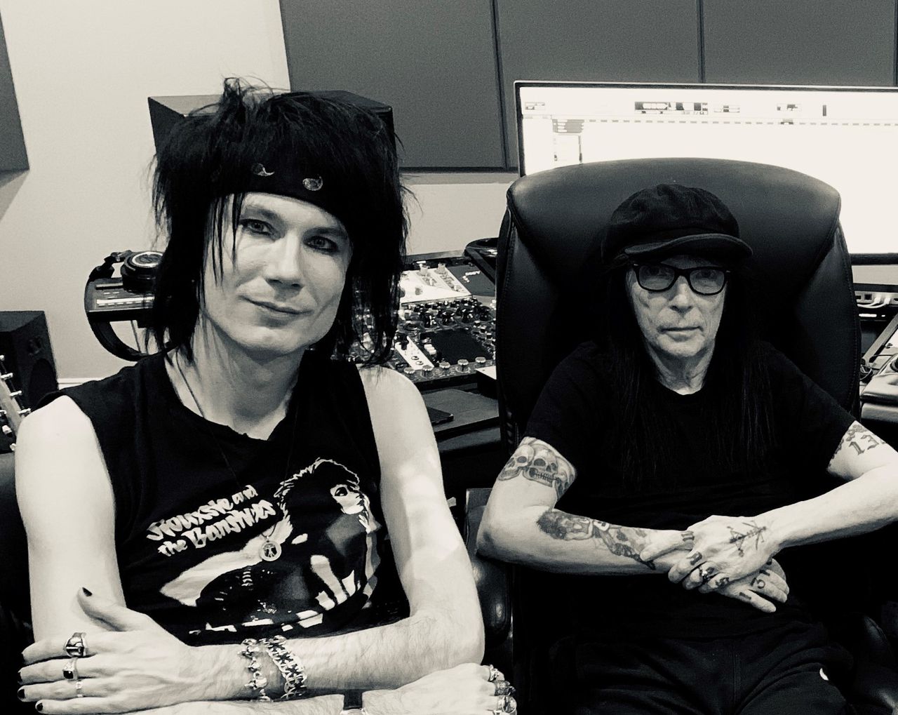 MÃ¶tley CrÃ¼e legend Mick Marsâ first-ever solo single features Alabama singer