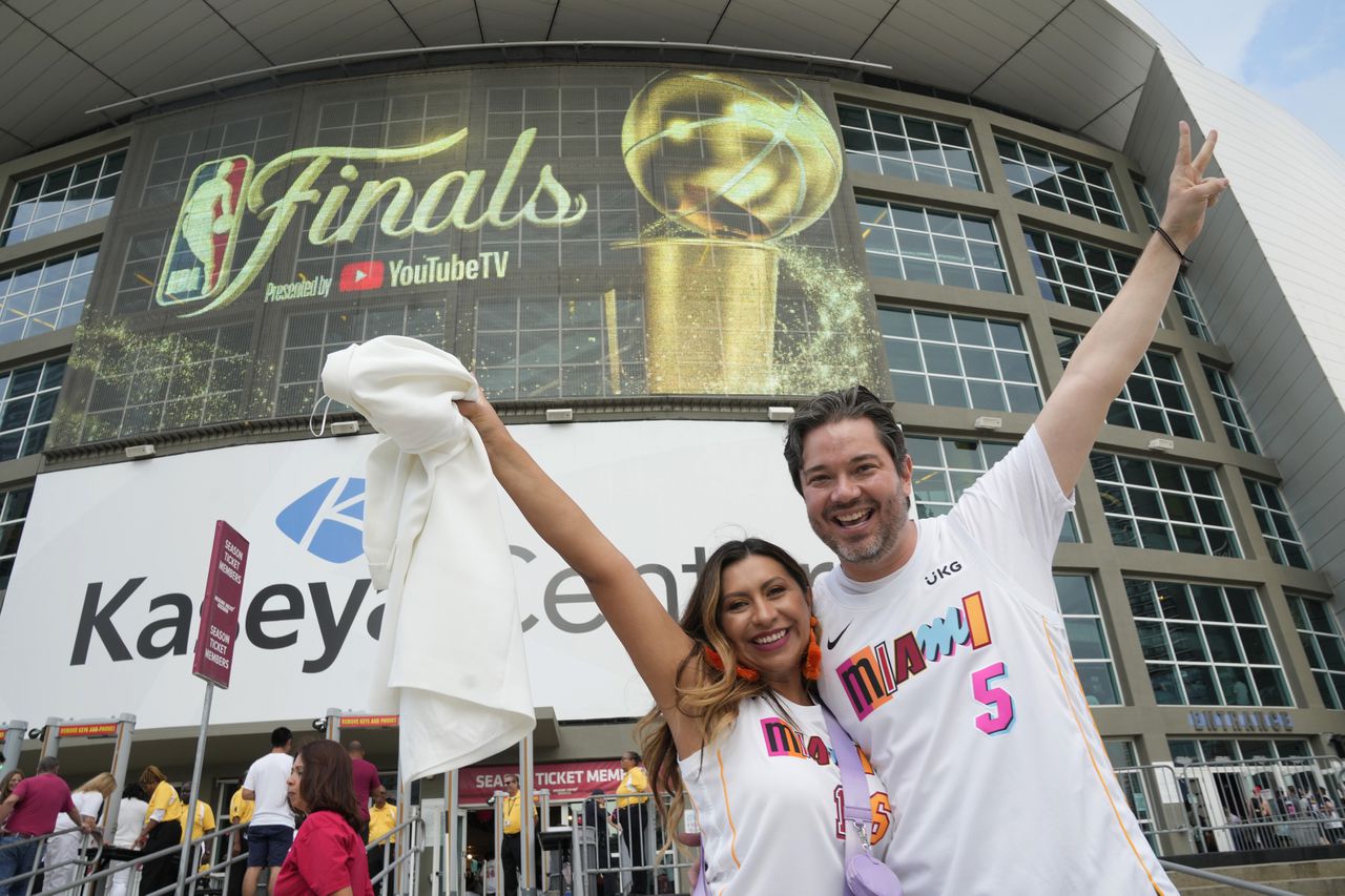 Miami Heat give âelectronic and visual face-liftâ to arena