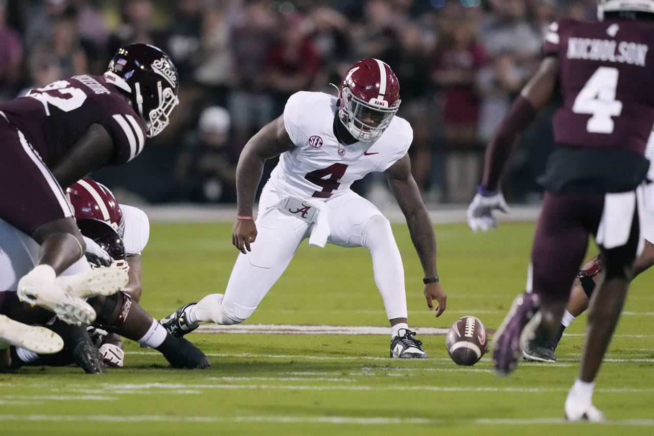 Nick Saban explains why Alabama can be âapprehensiveâ to go under center