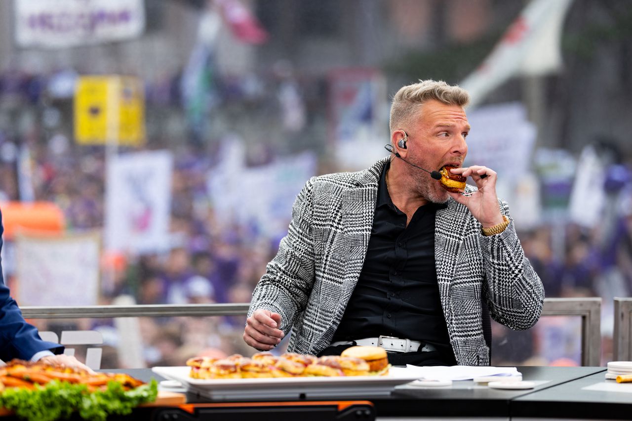 Pat McAfee acknowledges fan backlash, hasnât signed with ESPNâs âCollege GameDayâ beyond 2023