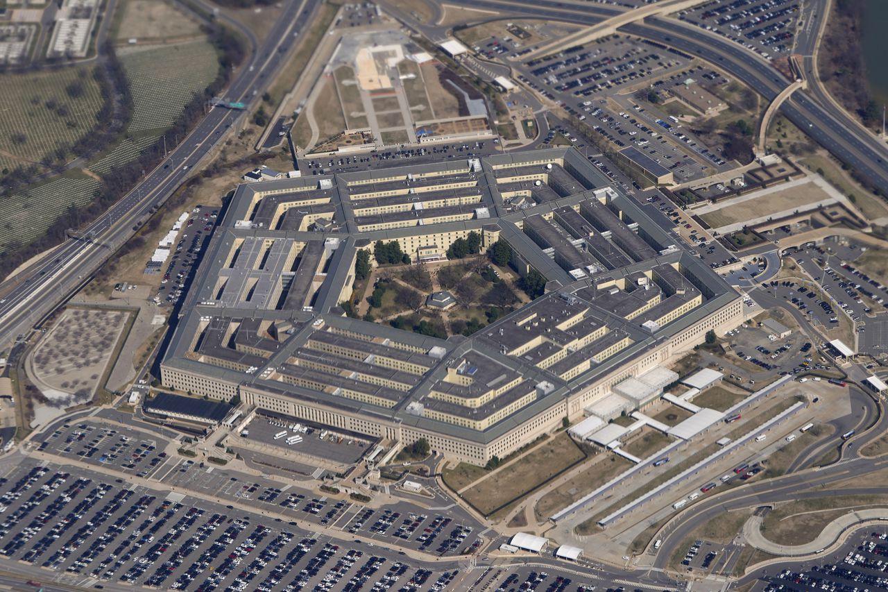 Pentagon official arrested for dogfighting allegedly executed dogs who fought âpoorlyâ with jumper cables
