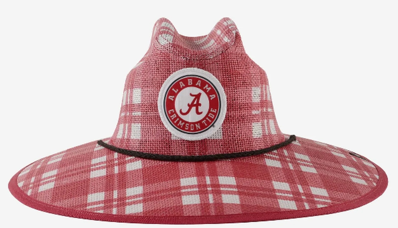 Plenty of Alabama Crimson Tide logo hats for all seasons