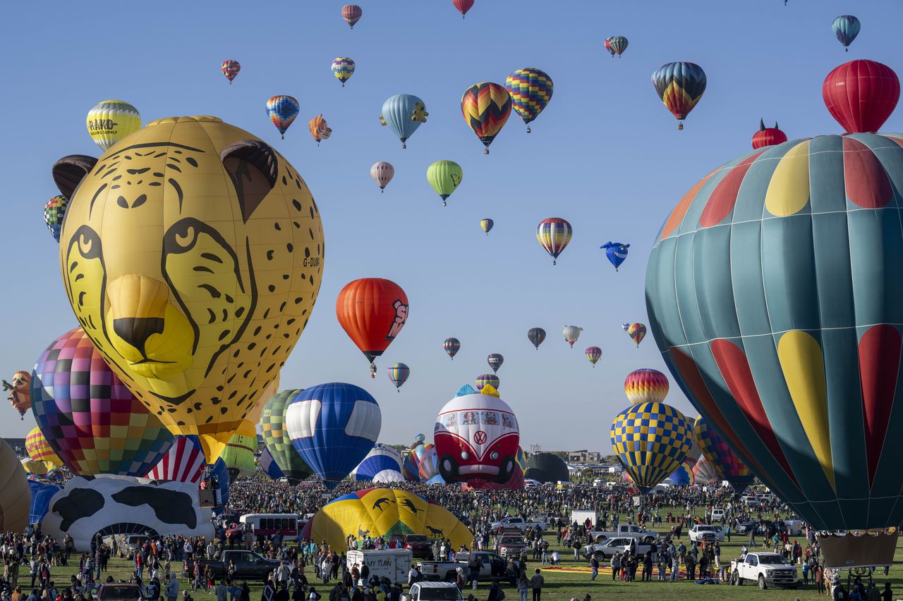 See a balloon flying over Alabama? Relax, itâs not a spy balloon