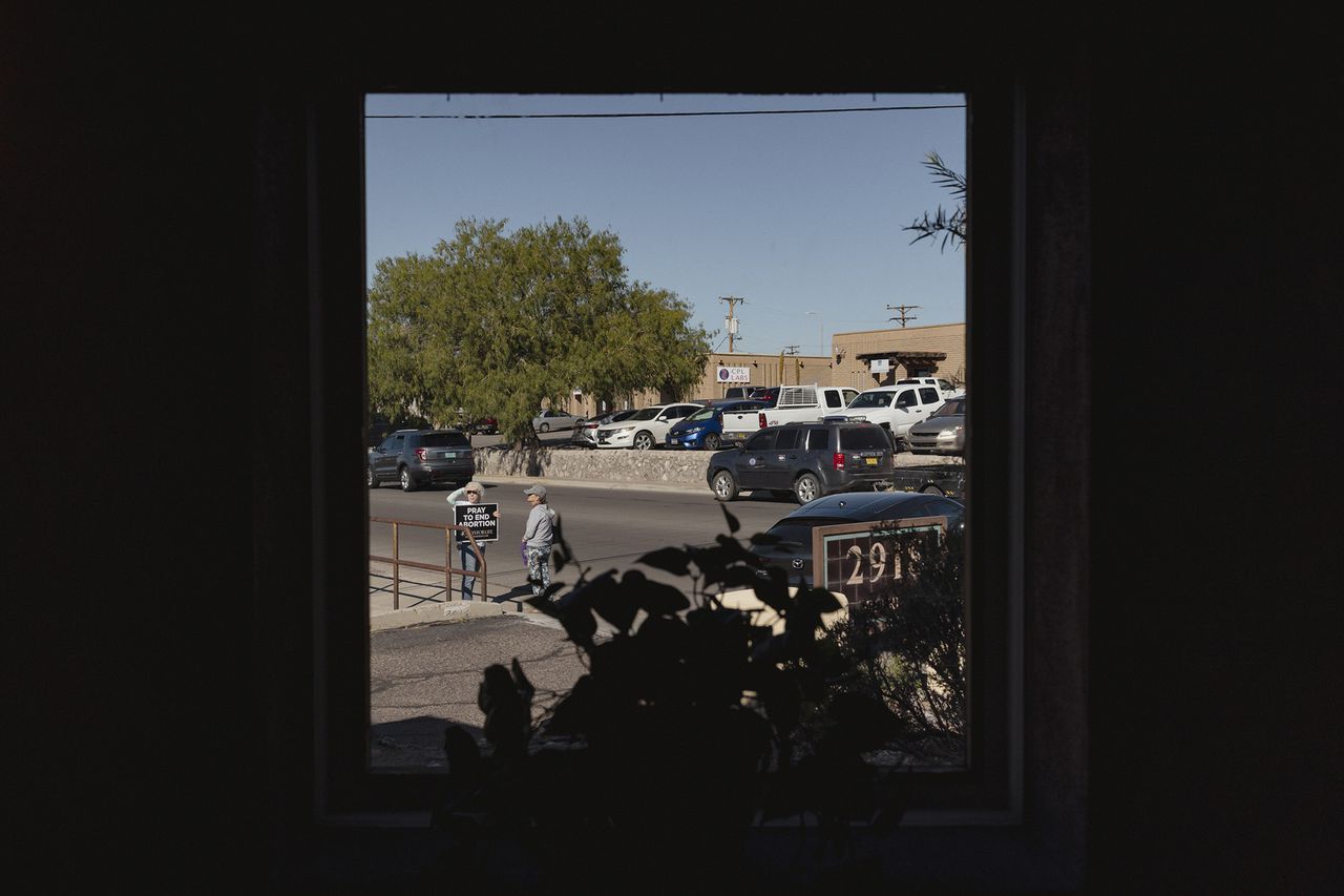 Dr. Campbell at Las Cruces Women's Health Organization