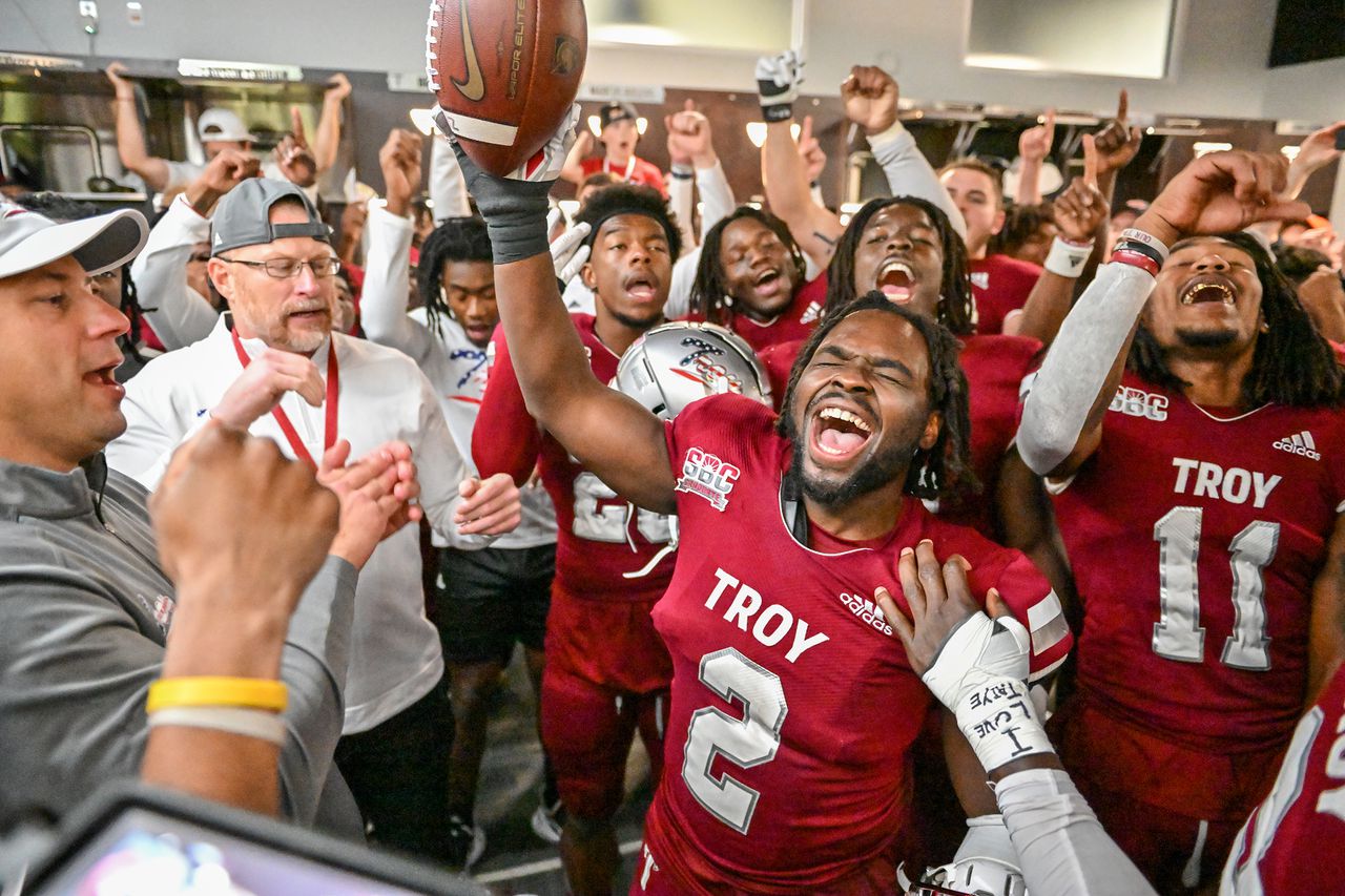 Troyâs Carlton Martial named Sun Belt Male Athlete of Year