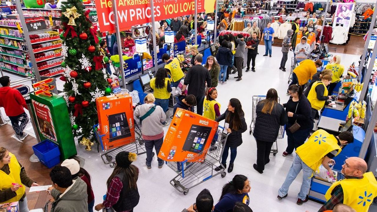 Walmart announces Thanksgiving day plans