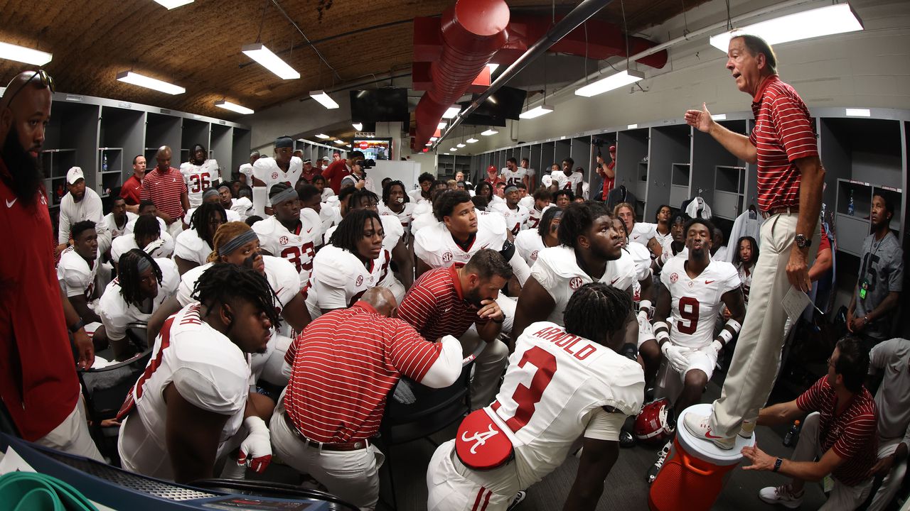 Watch Alabama players sing happy birthday to Nick Saban