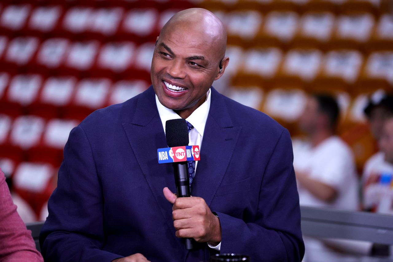 Watch Charles Barkley push Adam Silver on âdisturbingâ NBA domestic violence