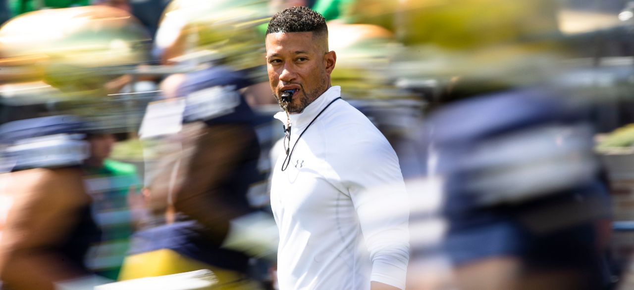 Watch Notre Dameâs Marcus Freeman âgrillâ media member for coaching his sonâs flag football game