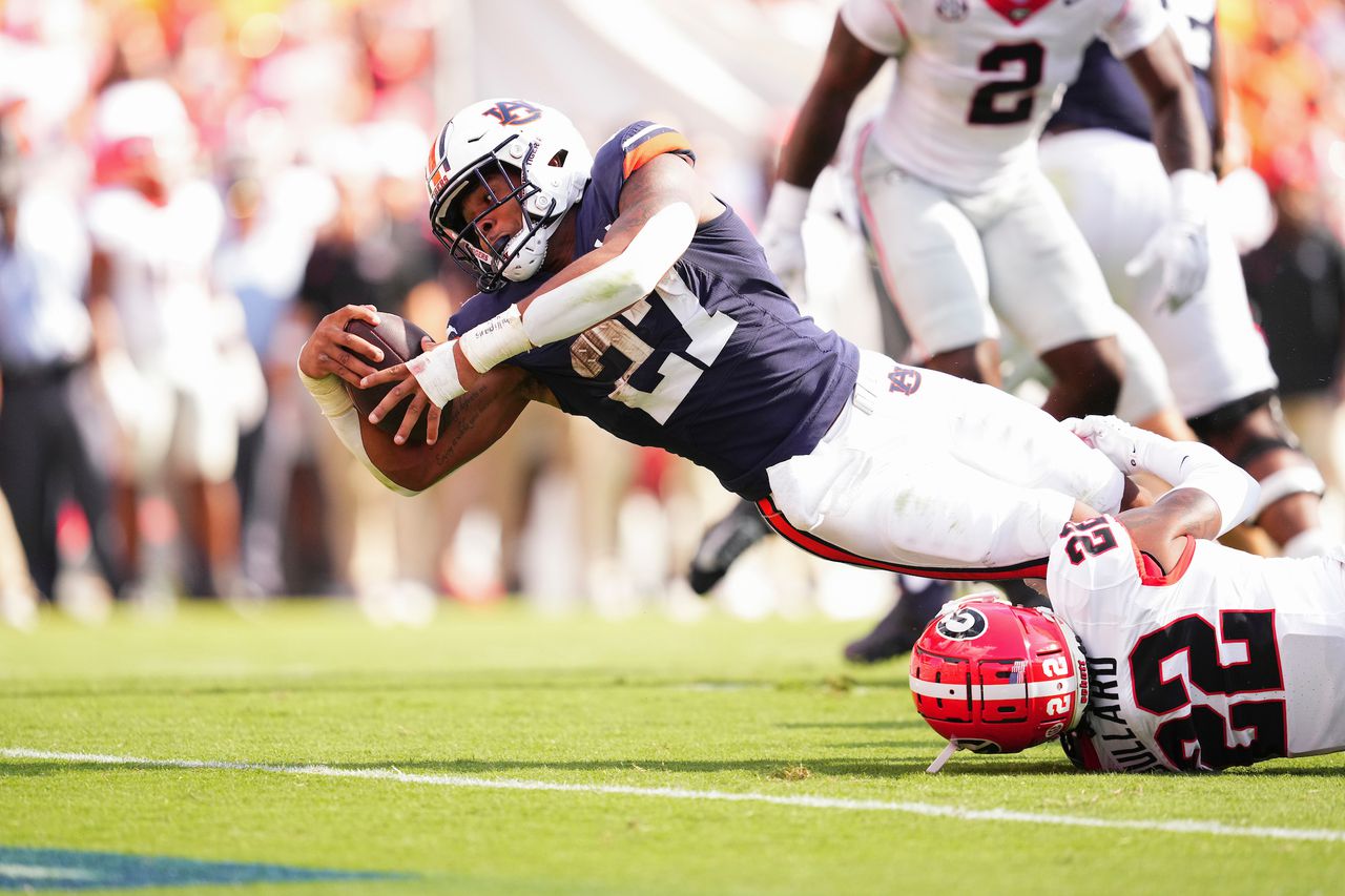 Auburn, AL - 20230930 - Auburn Tigers Football vs. (1) Georgia Bulldogs